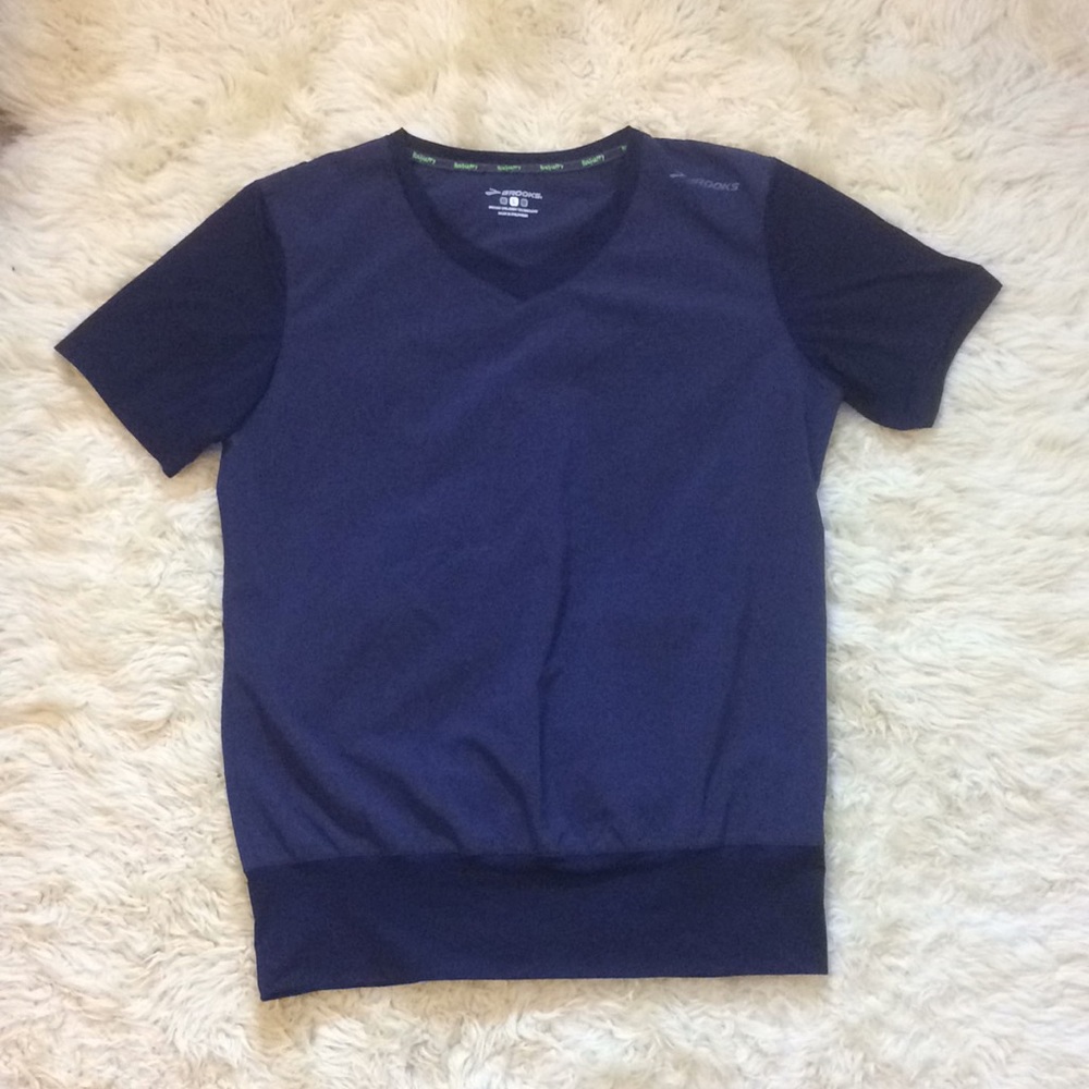 Men’s Brooks Large Lg v neck shirt top